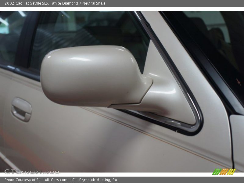 White Diamond / Neutral Shale 2002 Cadillac Seville SLS