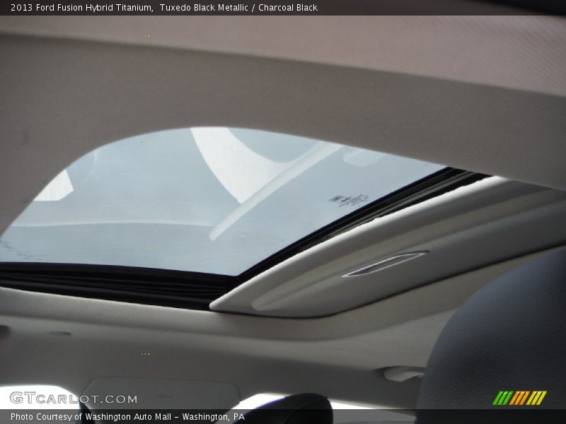 Tuxedo Black Metallic / Charcoal Black 2013 Ford Fusion Hybrid Titanium