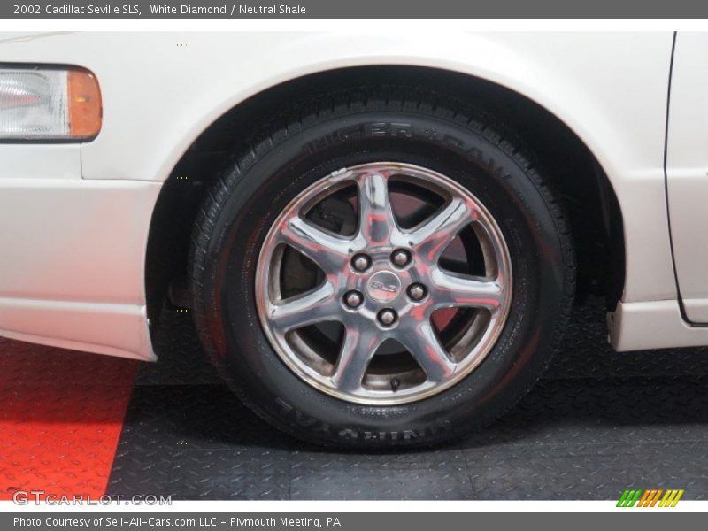 White Diamond / Neutral Shale 2002 Cadillac Seville SLS