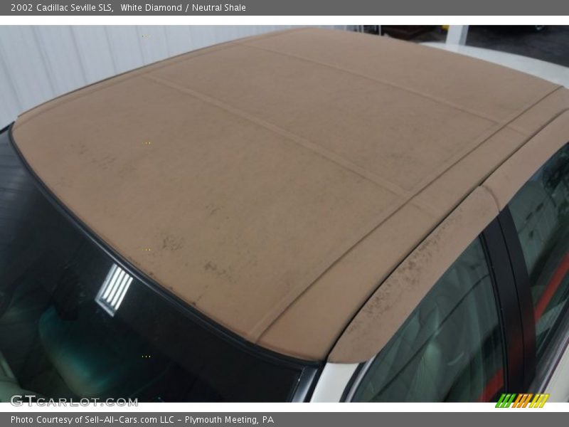 White Diamond / Neutral Shale 2002 Cadillac Seville SLS