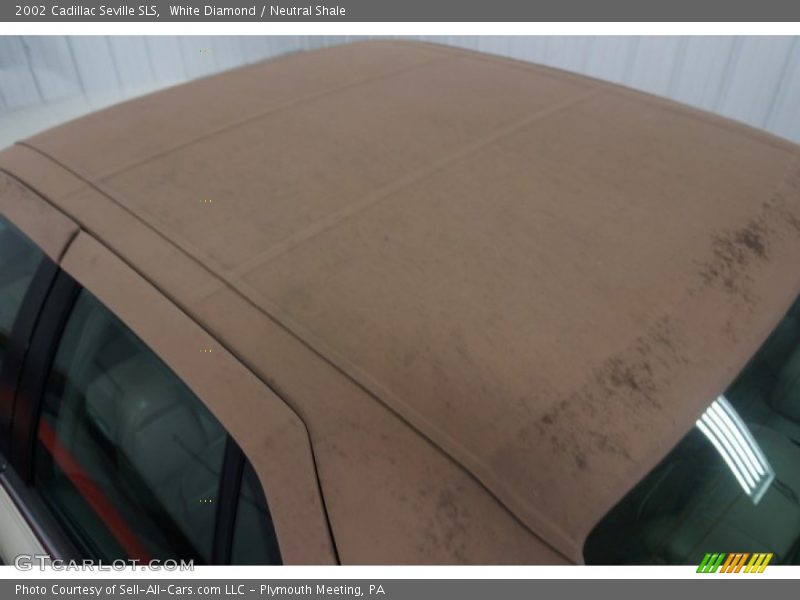 White Diamond / Neutral Shale 2002 Cadillac Seville SLS