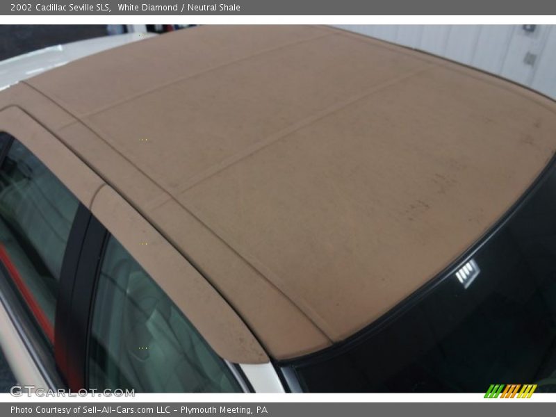 White Diamond / Neutral Shale 2002 Cadillac Seville SLS