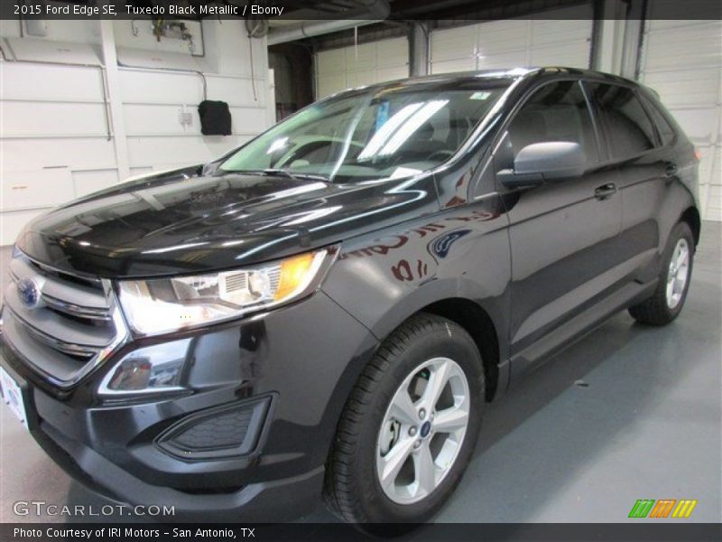 Tuxedo Black Metallic / Ebony 2015 Ford Edge SE