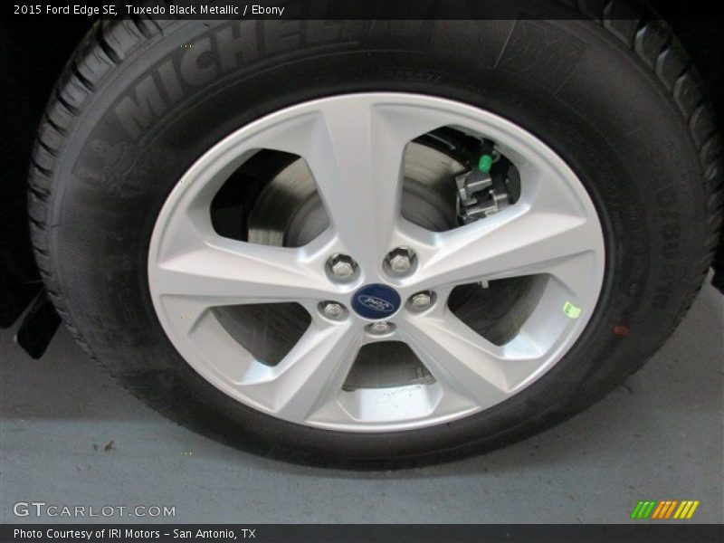 Tuxedo Black Metallic / Ebony 2015 Ford Edge SE