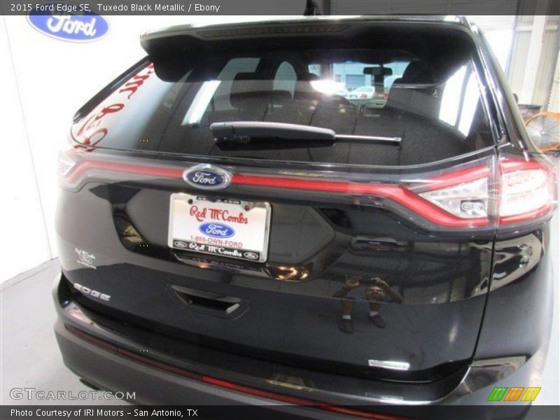 Tuxedo Black Metallic / Ebony 2015 Ford Edge SE