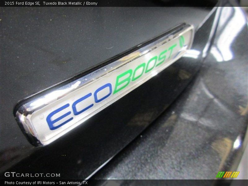 Tuxedo Black Metallic / Ebony 2015 Ford Edge SE