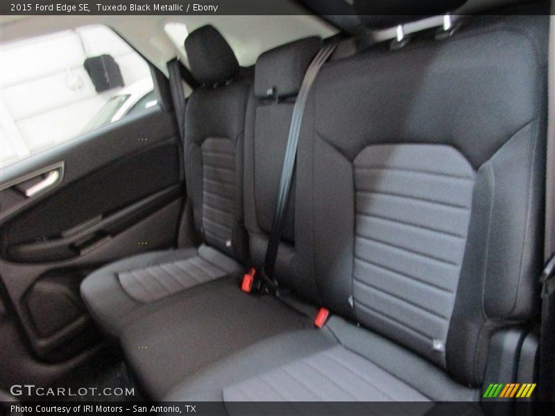Tuxedo Black Metallic / Ebony 2015 Ford Edge SE