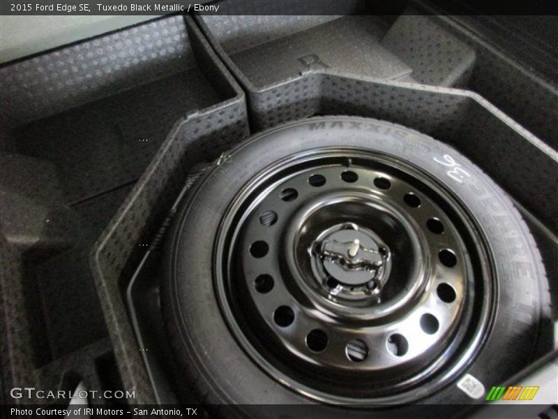 Tuxedo Black Metallic / Ebony 2015 Ford Edge SE
