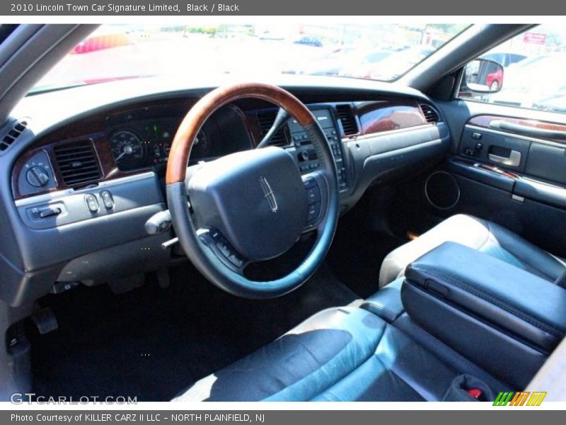 Black / Black 2010 Lincoln Town Car Signature Limited