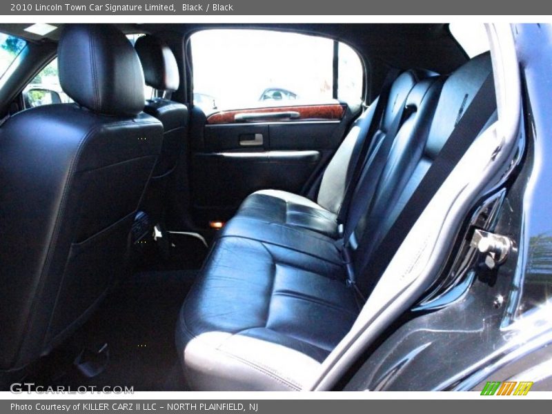 Black / Black 2010 Lincoln Town Car Signature Limited