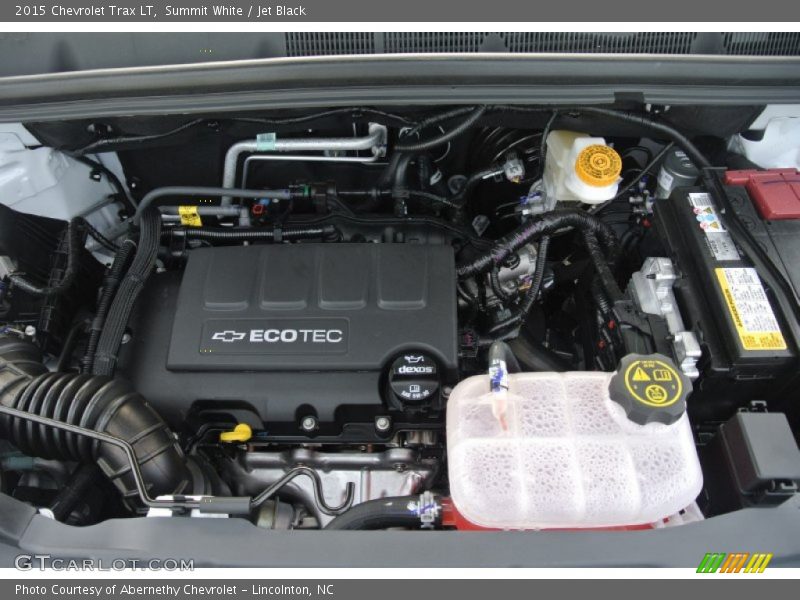 Summit White / Jet Black 2015 Chevrolet Trax LT