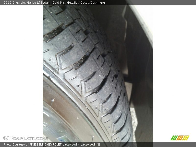 Gold Mist Metallic / Cocoa/Cashmere 2010 Chevrolet Malibu LS Sedan