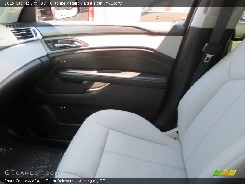 Graphite Metallic / Light Titanium/Ebony 2015 Cadillac SRX FWD