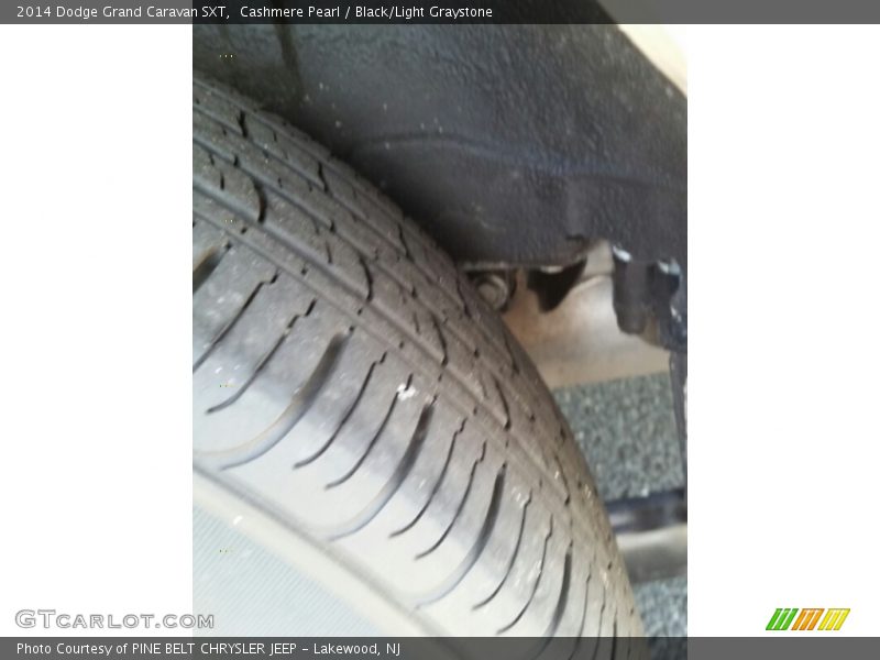 Cashmere Pearl / Black/Light Graystone 2014 Dodge Grand Caravan SXT