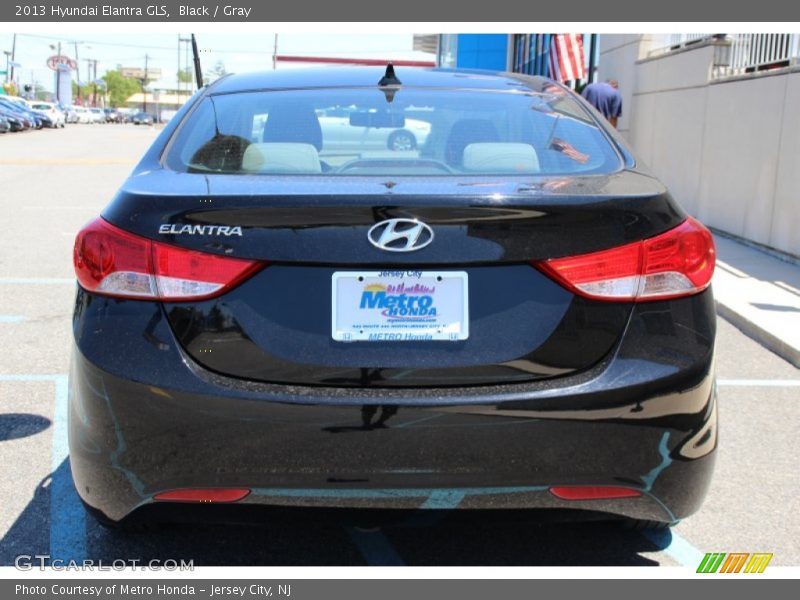Black / Gray 2013 Hyundai Elantra GLS