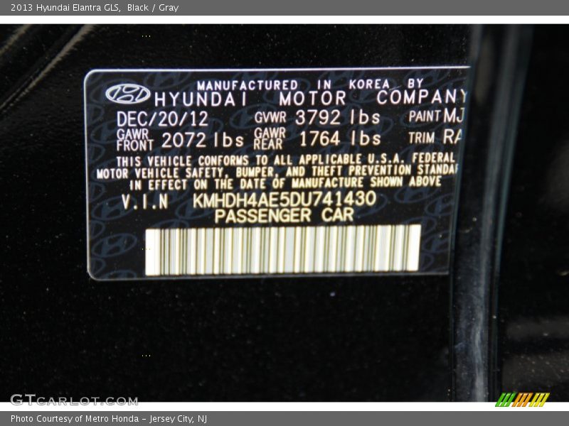 Black / Gray 2013 Hyundai Elantra GLS