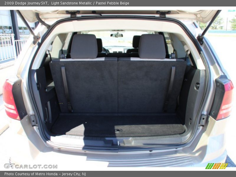 Light Sandstone Metallic / Pastel Pebble Beige 2009 Dodge Journey SXT