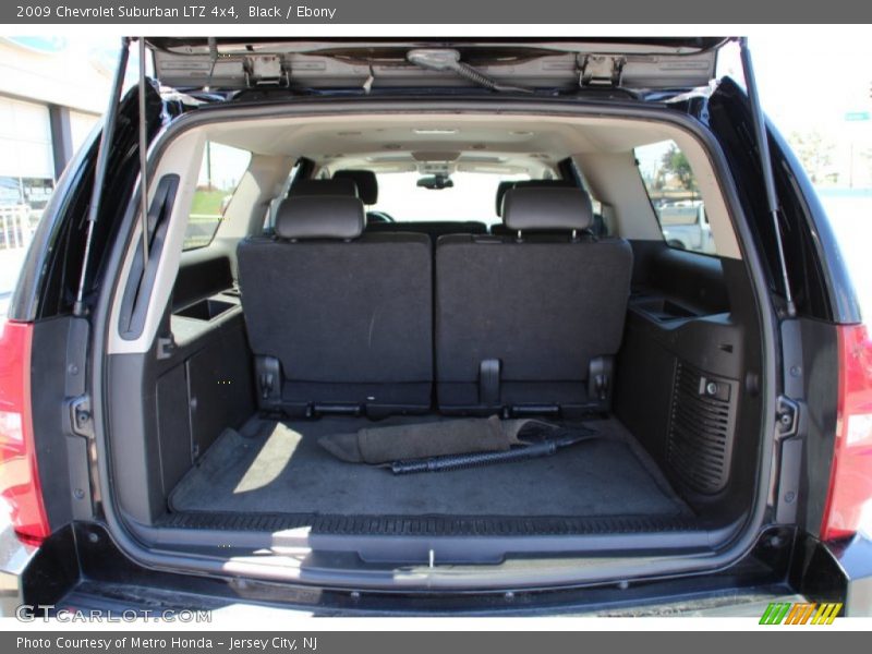 Black / Ebony 2009 Chevrolet Suburban LTZ 4x4