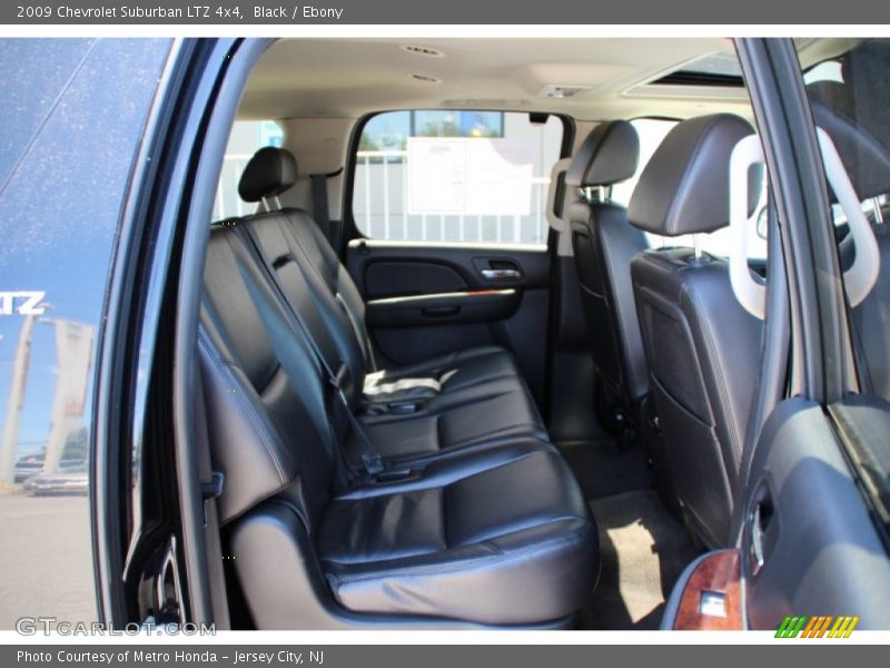 Black / Ebony 2009 Chevrolet Suburban LTZ 4x4