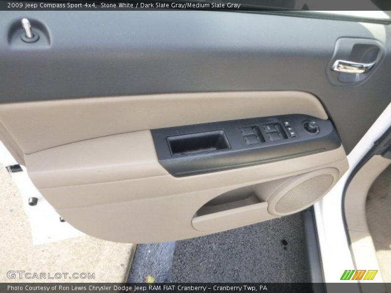 Stone White / Dark Slate Gray/Medium Slate Gray 2009 Jeep Compass Sport 4x4