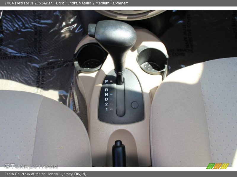 Light Tundra Metallic / Medium Parchment 2004 Ford Focus ZTS Sedan