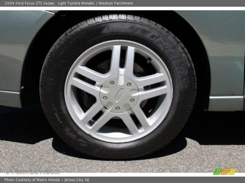 Light Tundra Metallic / Medium Parchment 2004 Ford Focus ZTS Sedan