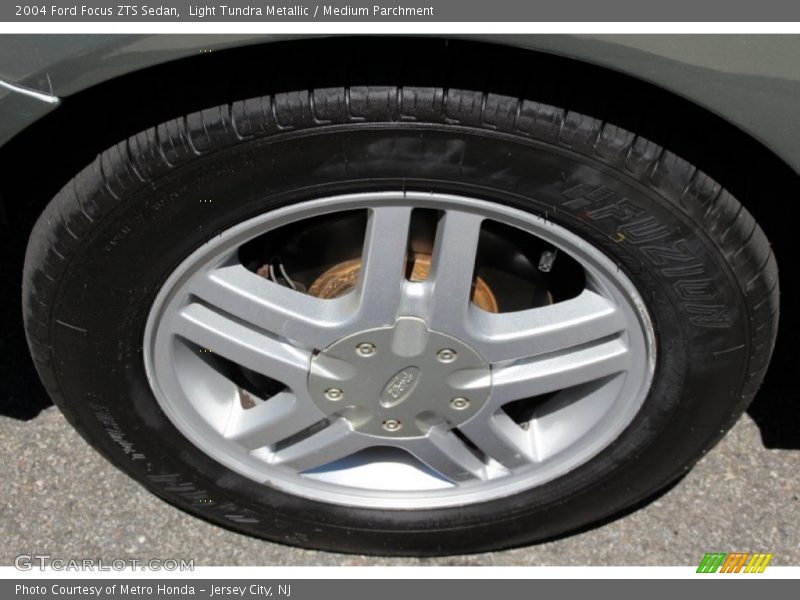 Light Tundra Metallic / Medium Parchment 2004 Ford Focus ZTS Sedan