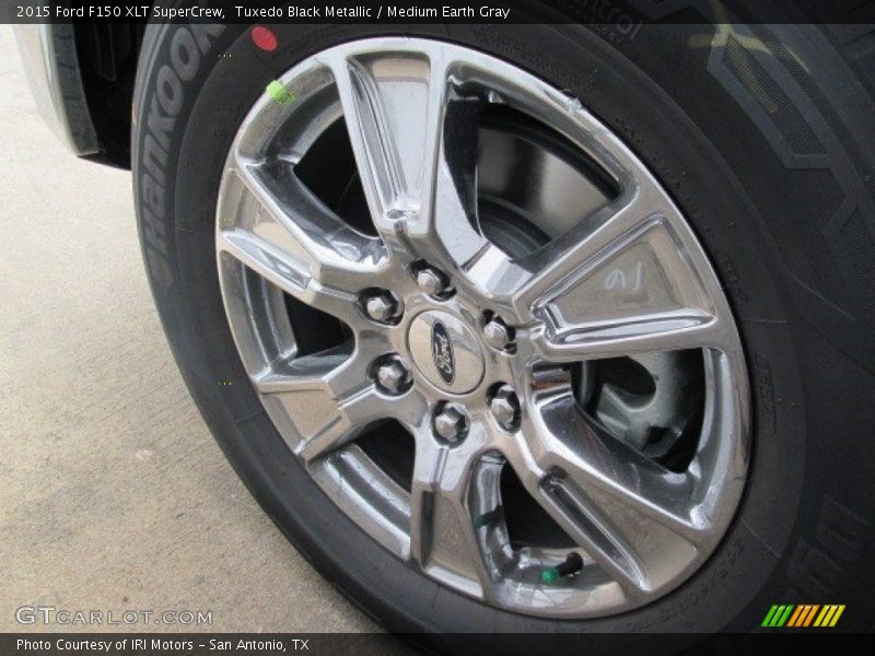 Tuxedo Black Metallic / Medium Earth Gray 2015 Ford F150 XLT SuperCrew