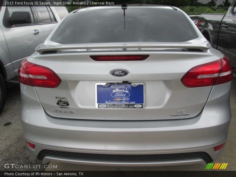 Ingot Silver Metallic / Charcoal Black 2015 Ford Focus SE Sedan