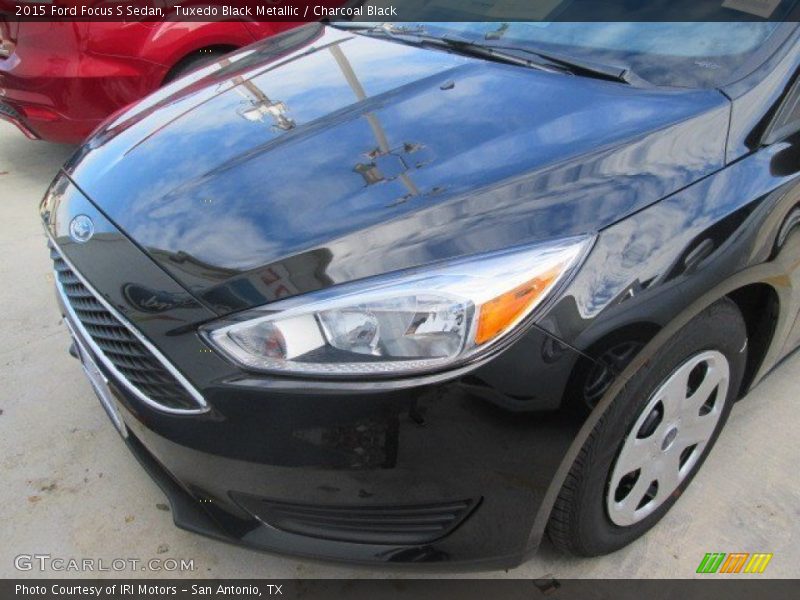 Tuxedo Black Metallic / Charcoal Black 2015 Ford Focus S Sedan