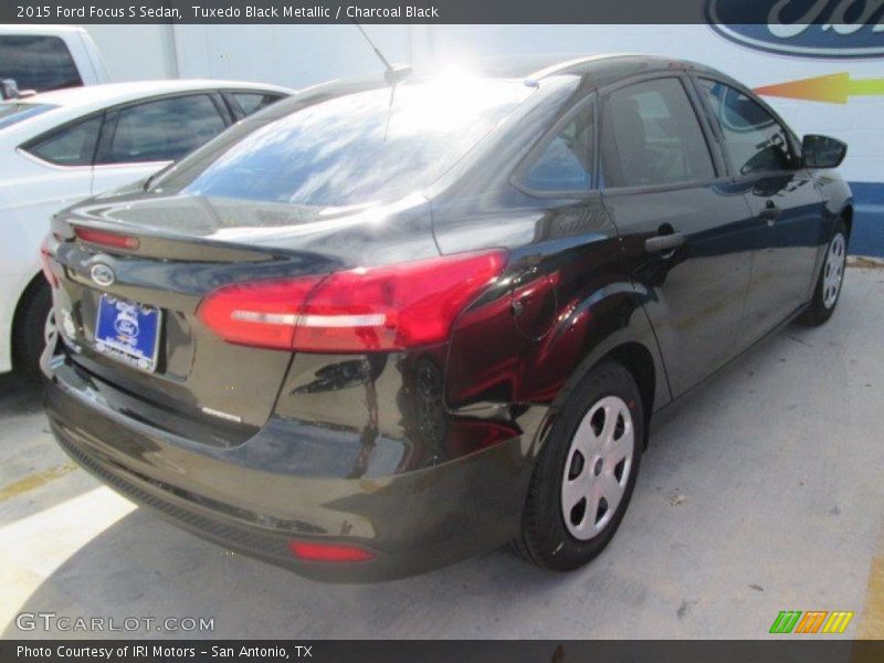 Tuxedo Black Metallic / Charcoal Black 2015 Ford Focus S Sedan