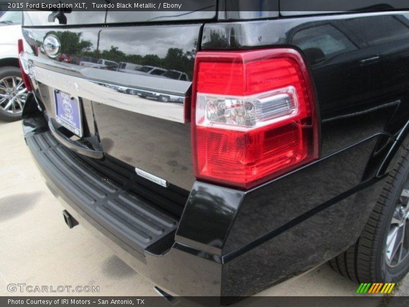 Tuxedo Black Metallic / Ebony 2015 Ford Expedition XLT
