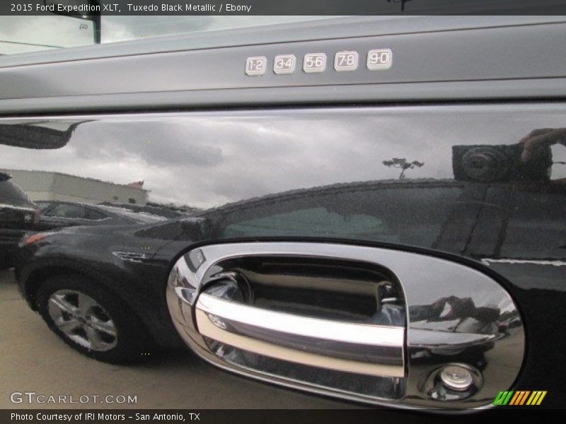 Tuxedo Black Metallic / Ebony 2015 Ford Expedition XLT