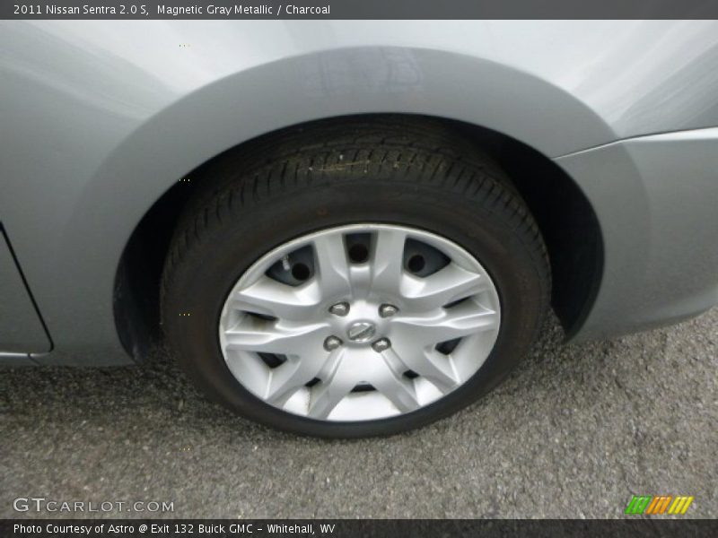 Magnetic Gray Metallic / Charcoal 2011 Nissan Sentra 2.0 S