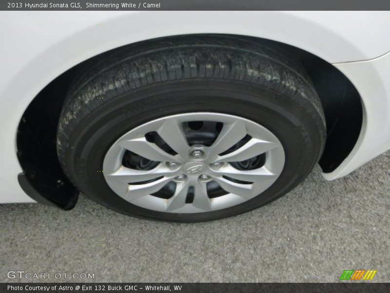 Shimmering White / Camel 2013 Hyundai Sonata GLS