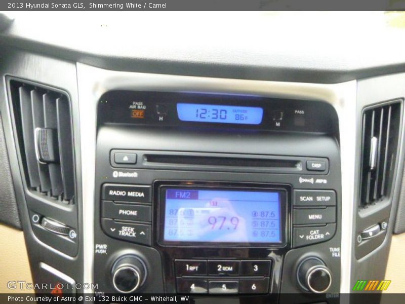 Shimmering White / Camel 2013 Hyundai Sonata GLS