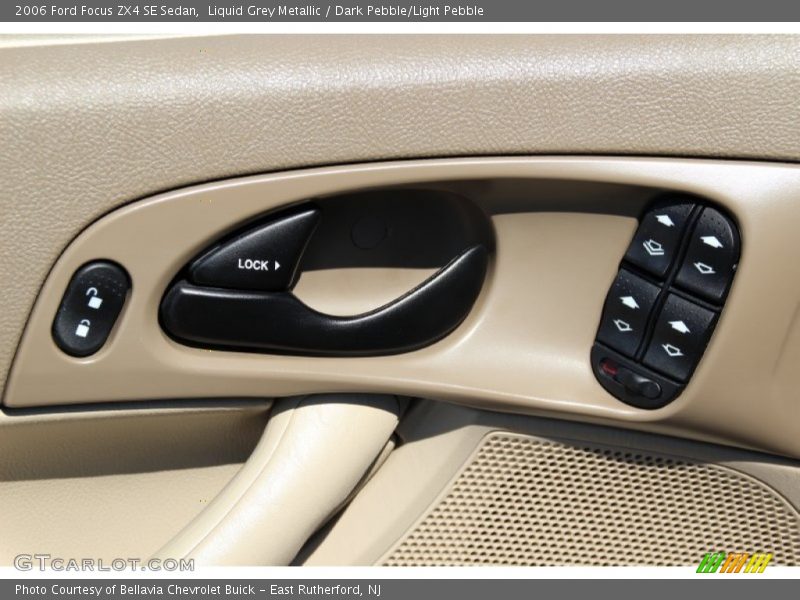 Liquid Grey Metallic / Dark Pebble/Light Pebble 2006 Ford Focus ZX4 SE Sedan