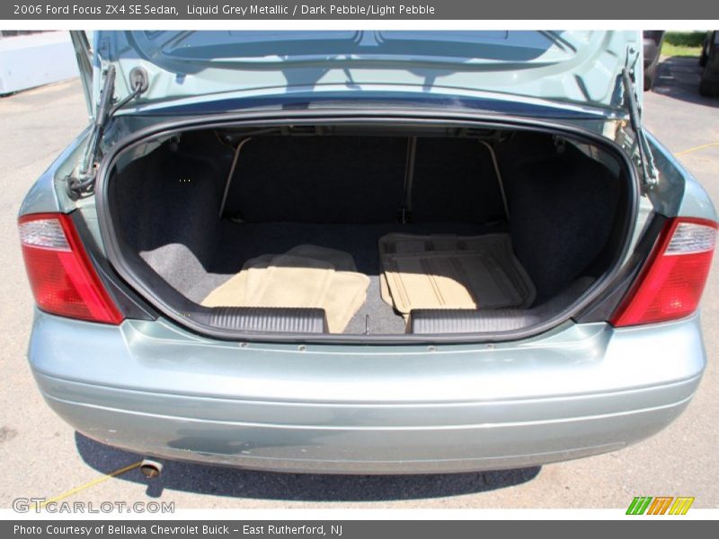 Liquid Grey Metallic / Dark Pebble/Light Pebble 2006 Ford Focus ZX4 SE Sedan