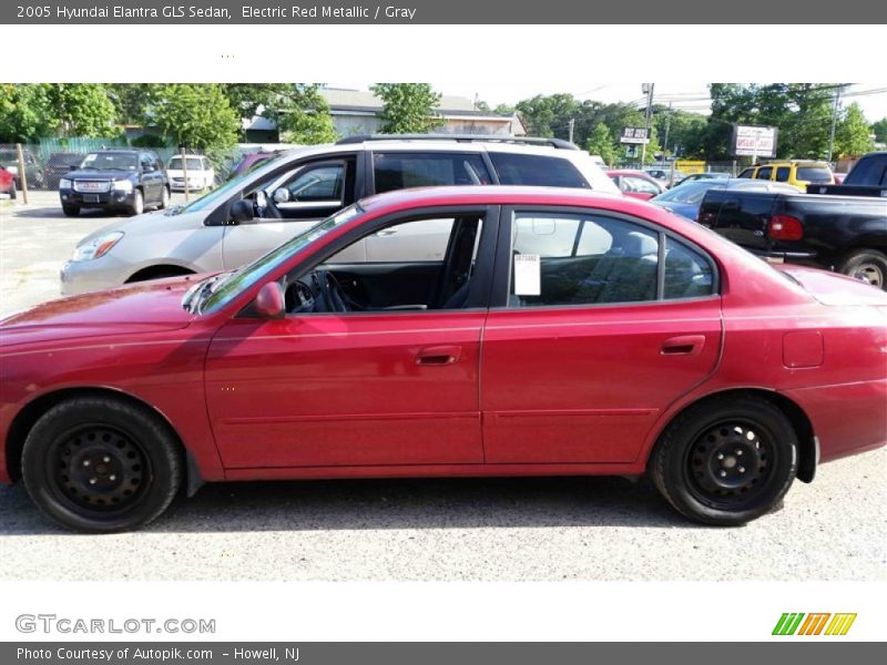 Electric Red Metallic / Gray 2005 Hyundai Elantra GLS Sedan