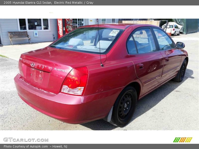 Electric Red Metallic / Gray 2005 Hyundai Elantra GLS Sedan
