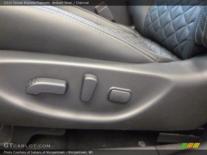 Brilliant Silver / Charcoal 2016 Nissan Maxima Platinum