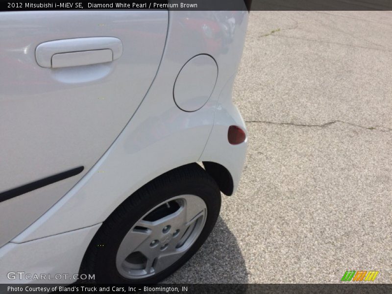 Diamond White Pearl / Premium Brown 2012 Mitsubishi i-MiEV SE
