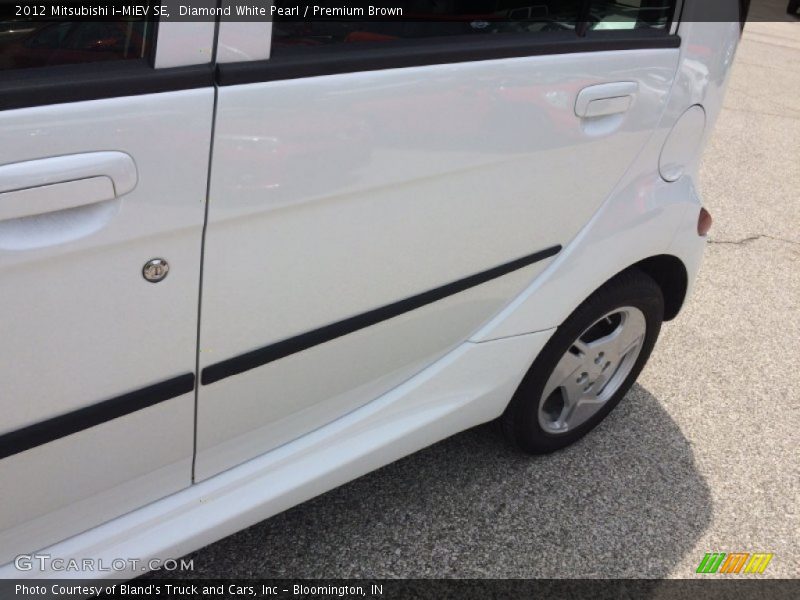 Diamond White Pearl / Premium Brown 2012 Mitsubishi i-MiEV SE
