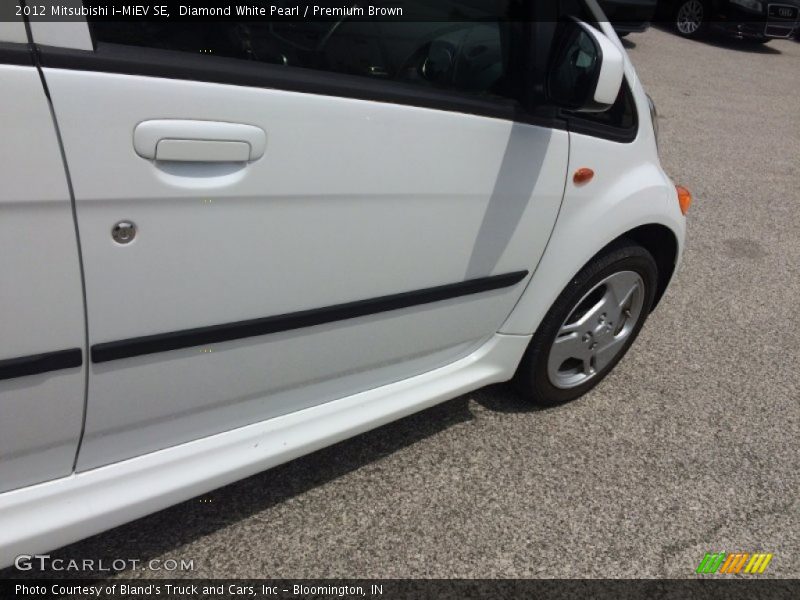 Diamond White Pearl / Premium Brown 2012 Mitsubishi i-MiEV SE