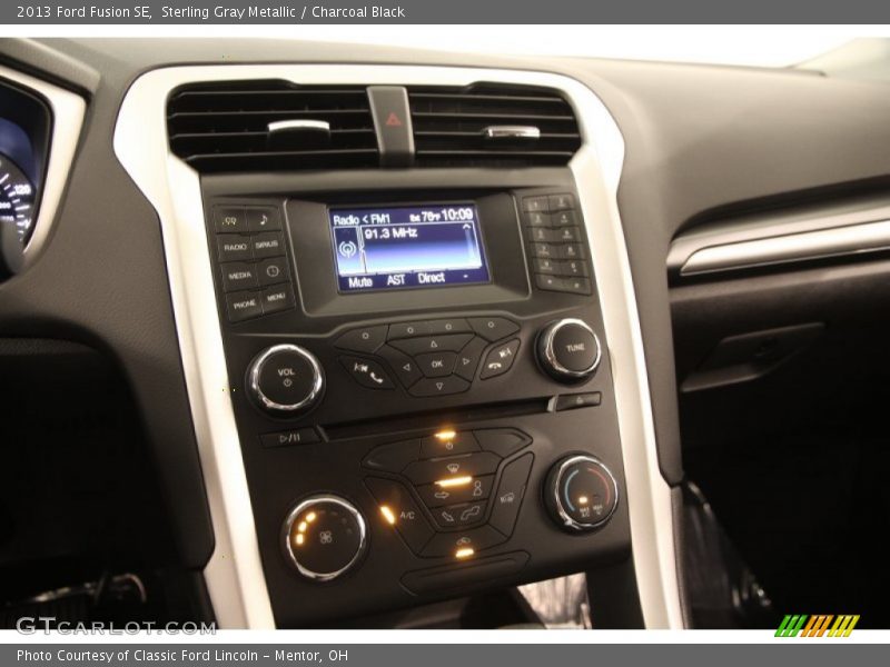 Sterling Gray Metallic / Charcoal Black 2013 Ford Fusion SE