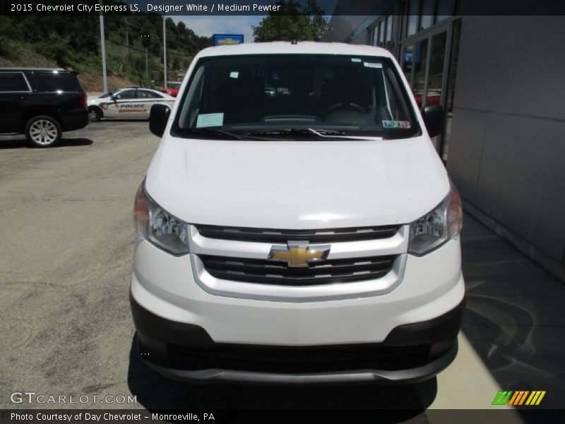 Designer White / Medium Pewter 2015 Chevrolet City Express LS