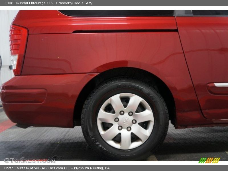 Cranberry Red / Gray 2008 Hyundai Entourage GLS