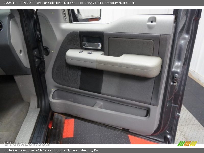 Dark Shadow Grey Metallic / Medium/Dark Flint 2004 Ford F150 XLT Regular Cab 4x4