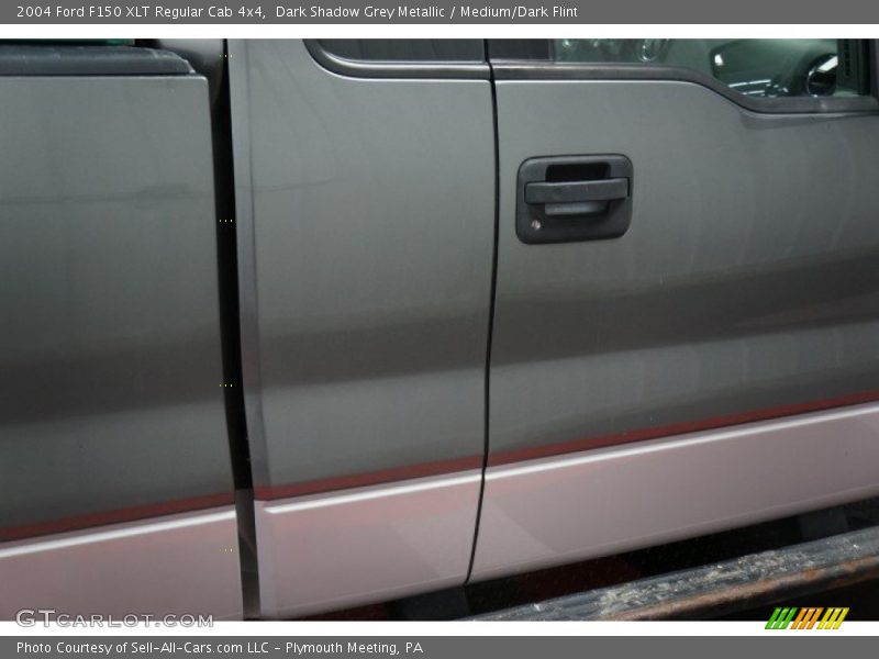 Dark Shadow Grey Metallic / Medium/Dark Flint 2004 Ford F150 XLT Regular Cab 4x4