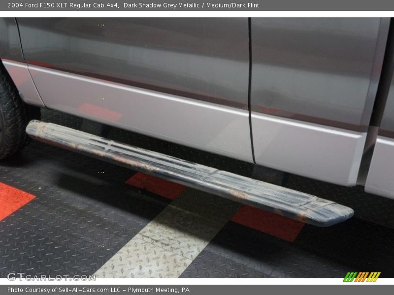 Dark Shadow Grey Metallic / Medium/Dark Flint 2004 Ford F150 XLT Regular Cab 4x4